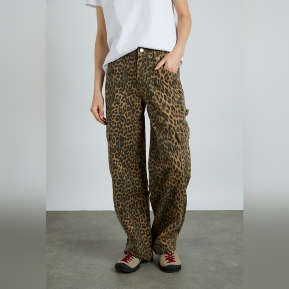 Damson Madder Leopard Cargo Jeans EU Size 8 / Us Size 4 ( see measurements)